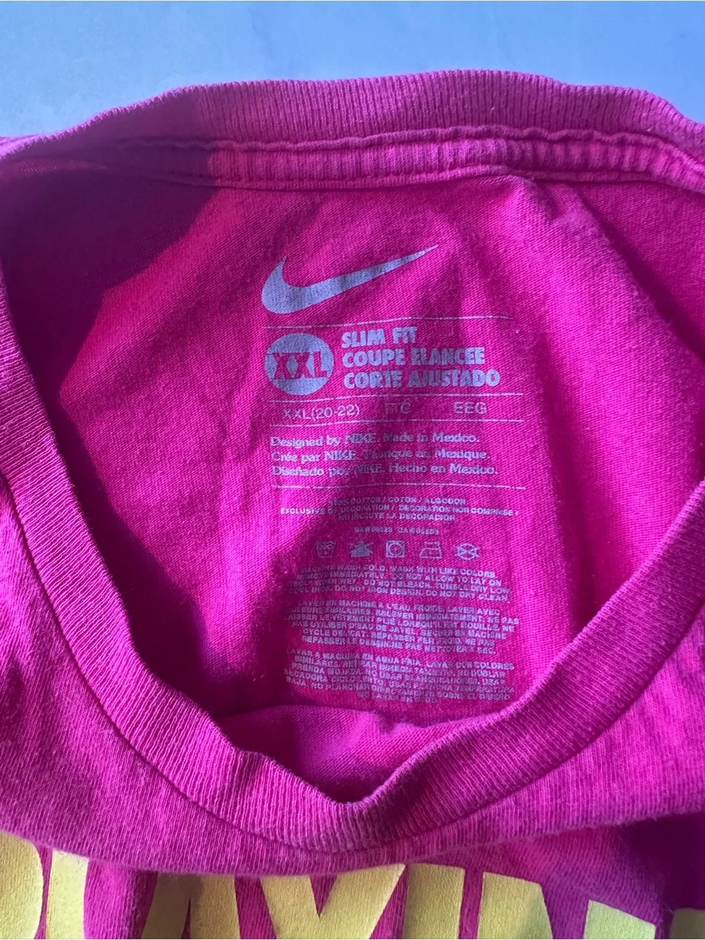 Nike Pink Playin the field short sleeve tee in Girls size XXL